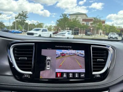 2026 Chrysler Pacifica — photo 21 view