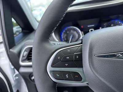 2026 Chrysler Pacifica — photo 14 view