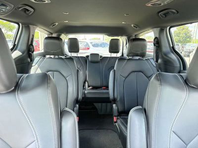 2026 Chrysler Pacifica — photo 27 view