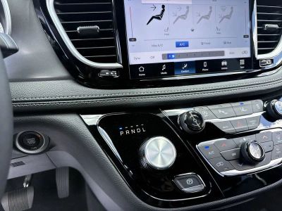 2026 Chrysler Pacifica — photo 18 view