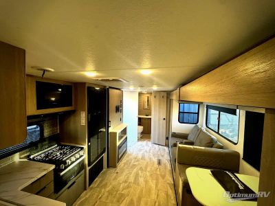 2025 Dutchmen Kodiak — interior view