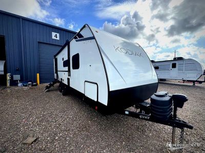 2025 Dutchmen Kodiak — front three-quarter view