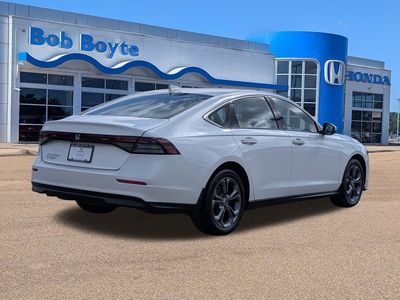 2023 Honda Accord - Photo 3