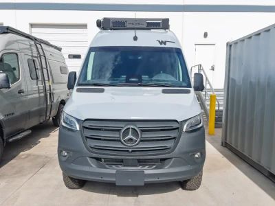 2027 Winnebago REVEL — photo 17 view