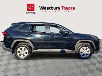2022 Toyota RAV4 - Photo 3