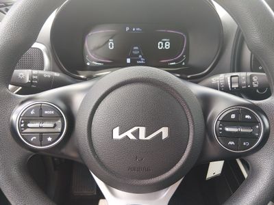 2024 Kia Soul — photo 12 view