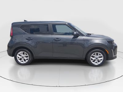 2024 Kia Soul — photo 8 view