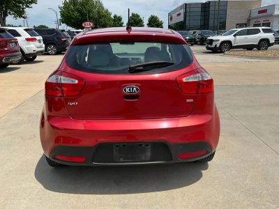 2013 Kia Rio — detail view