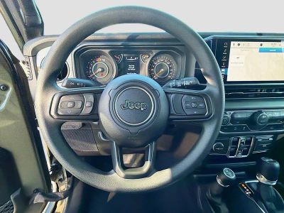 2026 Jeep Wrangler — photo 38 view