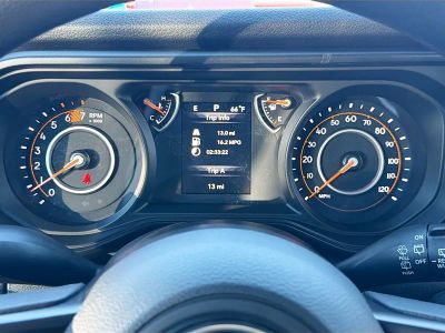 2026 Jeep Wrangler — photo 39 view