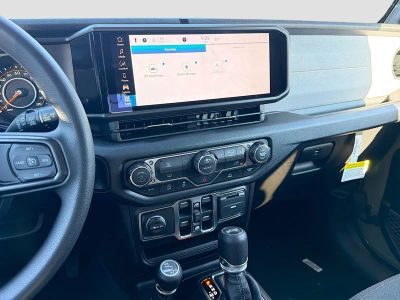 2026 Jeep Wrangler — photo 27 view