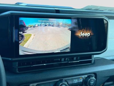 2026 Jeep Wrangler — photo 32 view