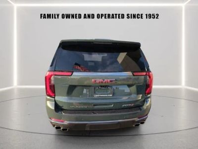 2025 GMC Yukon — detail view