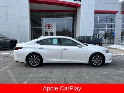 2022 Lexus ES 350 — rear three-quarter view