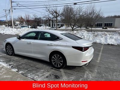 2022 Lexus ES 350 — engine compartment view
