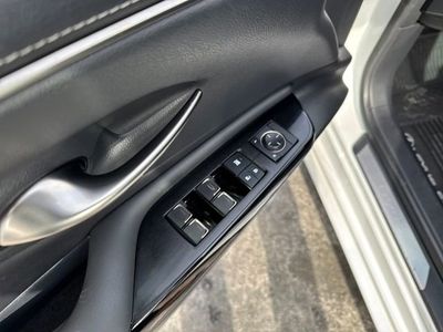 2022 Lexus ES 350 — photo 14 view