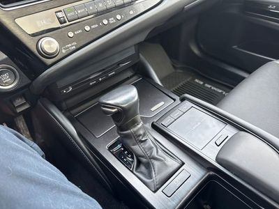 2022 Lexus ES 350 — photo 23 view