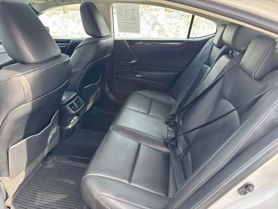 2022 Lexus ES 350 — photo 26 view
