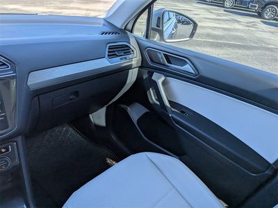 2020 Volkswagen Tiguan - Photo 17