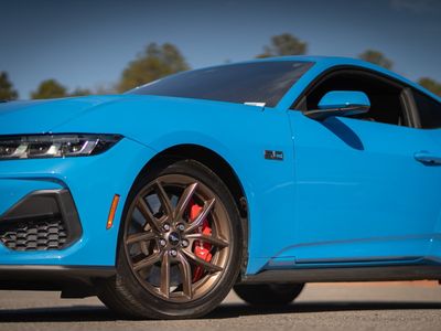 2024 Ford Mustang - Photo 8