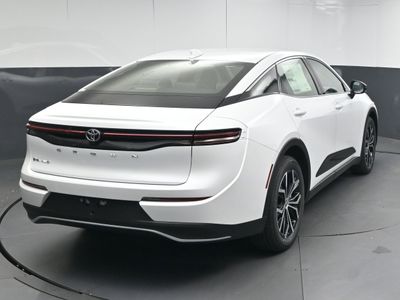 2026 Toyota Crown XLE Sedan - Photo 5