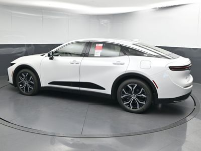 2026 Toyota Crown XLE Sedan - Photo 4