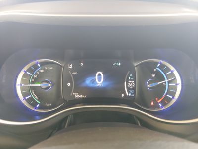 2023 Chrysler Pacifica — photo 14 view