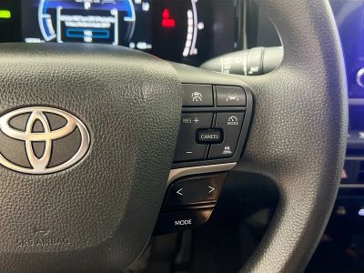 2025 Toyota Camry — photo 17 view