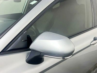 2025 Toyota Camry — photo 10 view