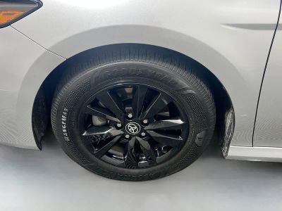 2025 Toyota Camry — photo 11 view