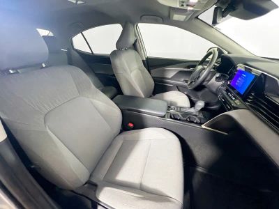 2025 Toyota Camry — photo 27 view