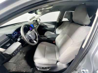 2025 Toyota Camry — photo 12 view