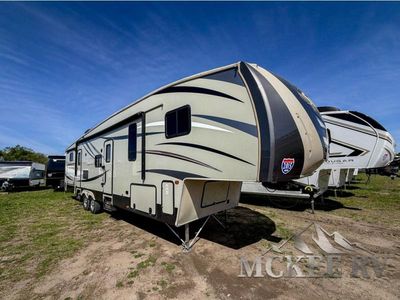 2015 Palomino Sabre - Photo 1