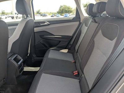 2023 Volkswagen Taos - Photo 16