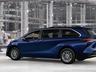 2026 Toyota Sienna — detail view