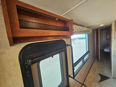 2015 Winnebago Vista - Photo 16