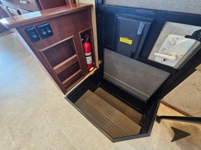 2015 Winnebago Vista - Photo 17