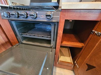 2015 Winnebago Vista - Photo 23