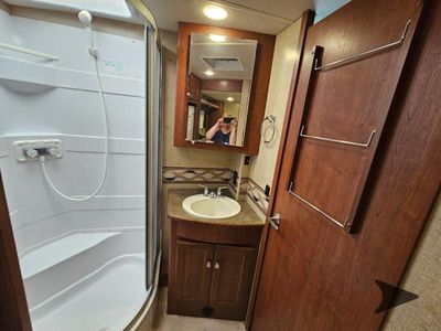 2015 Winnebago Vista - Photo 42