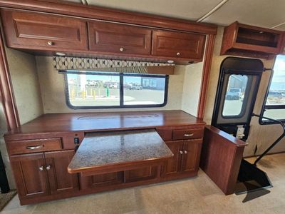 2015 Winnebago Vista - Photo 12