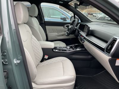 2026 Kia Sorento Hybrid - Photo 15