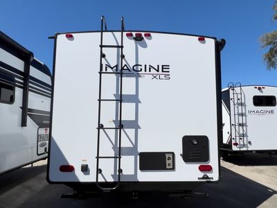 2026 Grand Design IMAGINE XLS - Photo 23