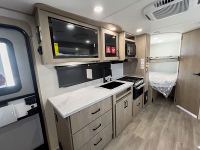 2026 Grand Design IMAGINE XLS - Photo 4