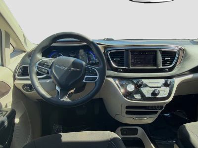 2023 Chrysler Voyager — photo 20 view