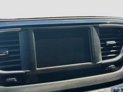 2023 Chrysler Voyager — photo 12 view