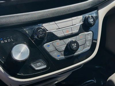 2023 Chrysler Voyager — photo 15 view