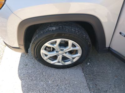 2024 Jeep Compass — photo 10 view