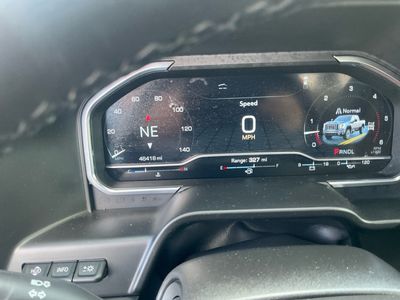 2025 GMC Sierra 2500HD — photo 10 view