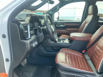 2025 GMC Sierra 2500HD — photo 9 view