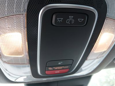 2024 Hyundai Elantra — photo 18 view